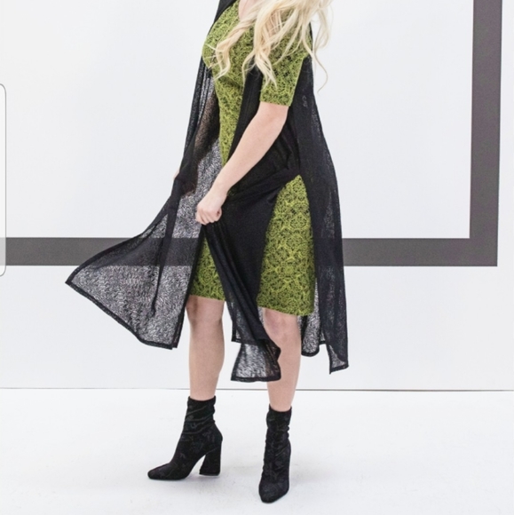 LuLaRoe Julia - Picture 8 of 9